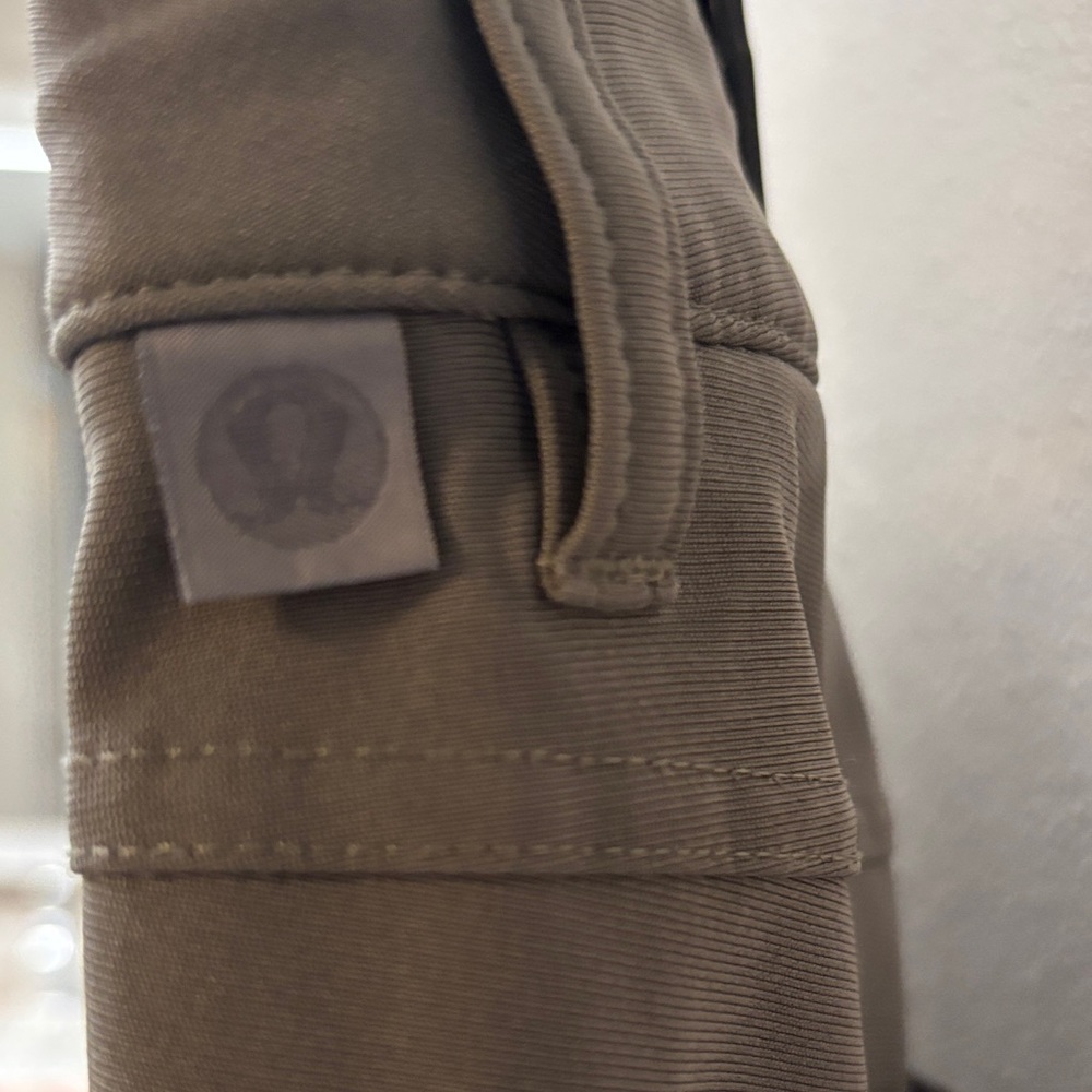 Lululemon men’s olive Straight-Leg Pants - Picture 3 of 5